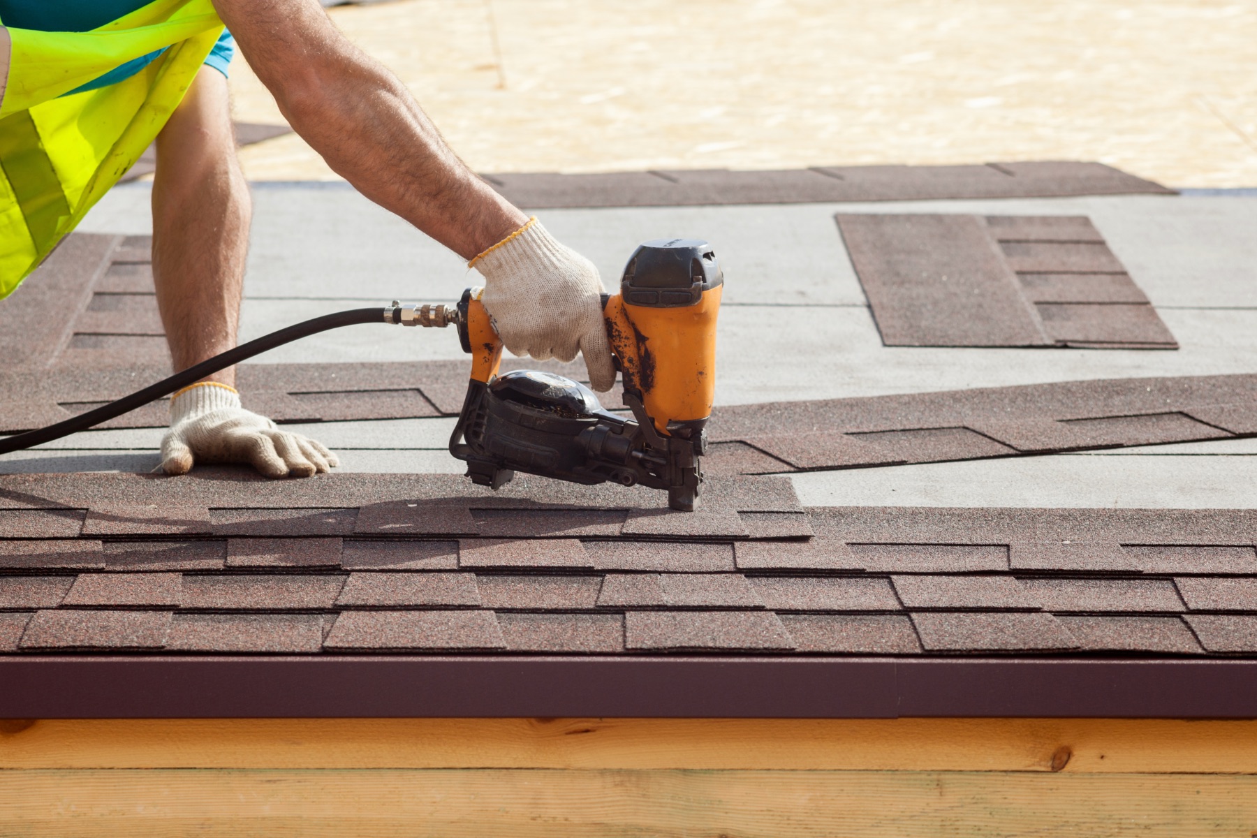 🏡 Why a New Roof Could Save You Thousands in the Long Run
